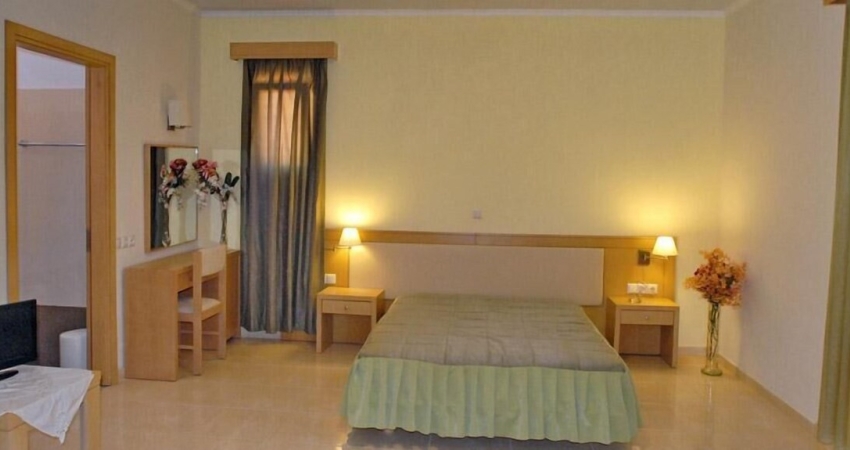 Theofilos Superior Hotel