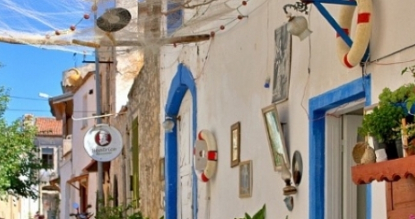 19 MAYIS ÇEŞME & ALAÇATI TURU