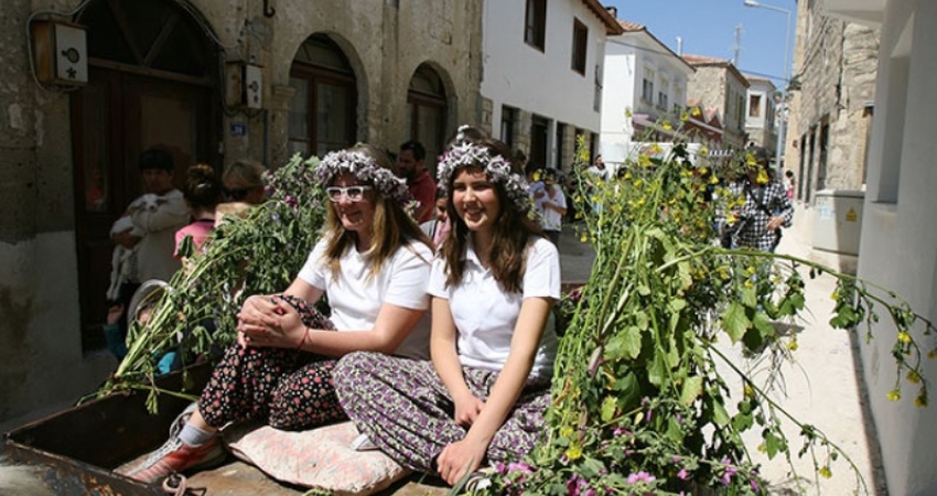 ALAÇATI OT FESTİVALİ