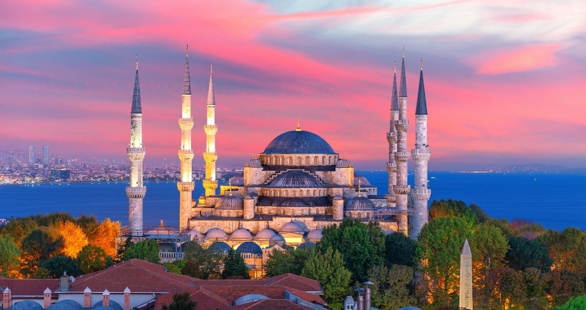 İSTANBUL TURU 2 GÜN 1 GECE