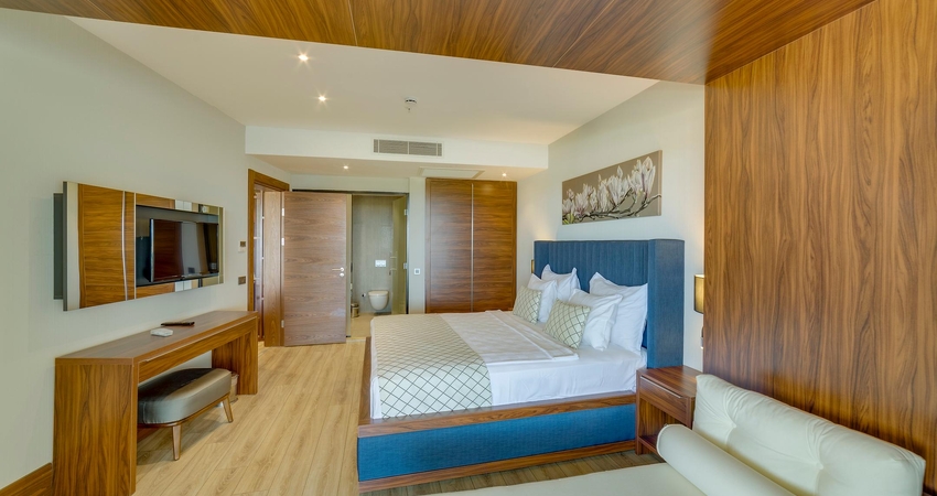 SEVEN FOR LIFE TERMAL OTEL KUŞADASI 