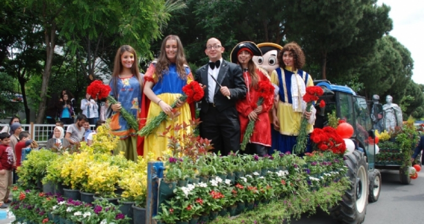 GÜNÜBİRLİK BAYINDIR ÇİÇEK FESTİVALİ TURU