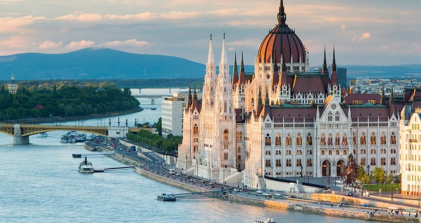 UÇAKLI BÜYÜK ORTA AVRUPA TURU VE HALLSTATT TURU 