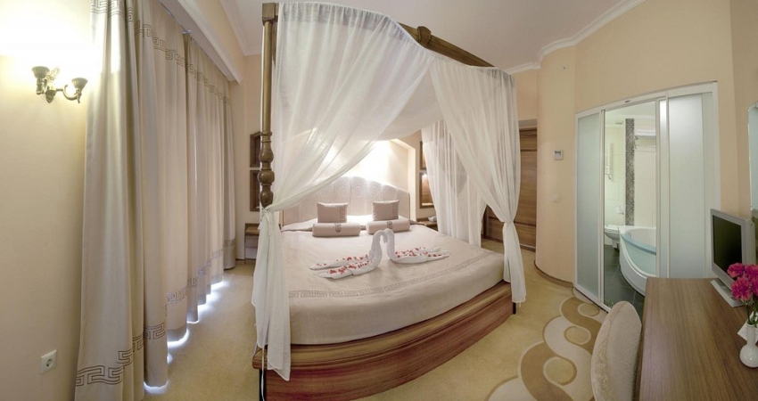 LİDYA SARDES OTEL 2 GECE